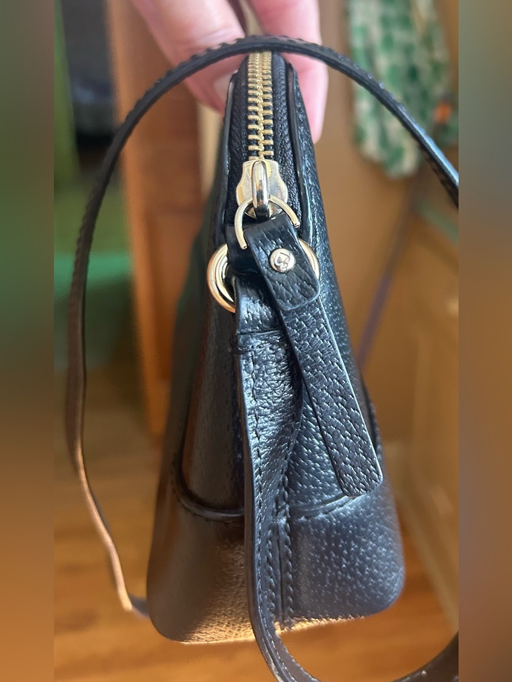 KATE SPADE NEW YORK PEBBLED LEATHER CROSSBODY DOME BAG. EXCELLENT CONDITION - Picture 5 of 10